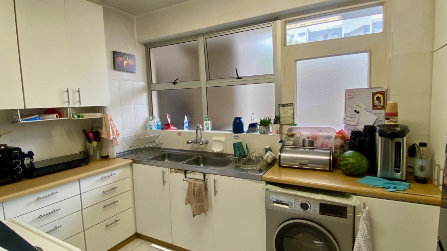 3 Bedroom Property for Sale in Sea Point Western Cape